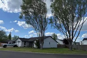 2329 NE Yellowpine Rd, Prineville, OR 97754 - Photo 6