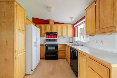 1645 NE 6th Street, Redmond, OR 97756 - Photo 12