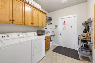 3974 Calle Vista Dr, Medford, OR 97504 - Photo 30