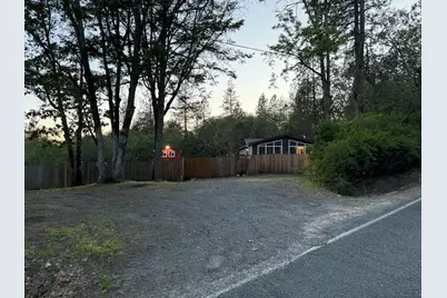 221 Hansen Drive, Grants Pass, OR 97526 - Photo 28
