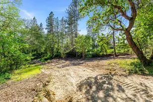 221 Hansen Dr, Grants Pass, OR 97526 - Photo 22