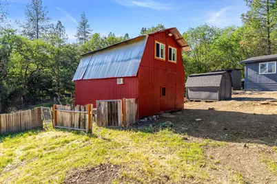 221 Hansen Drive, Grants Pass, OR 97526 - Photo 38