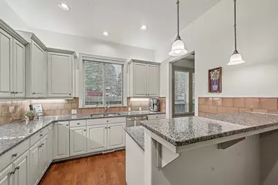 61102 Aspen Rim Lane, Bend, OR 97702 - Photo 12