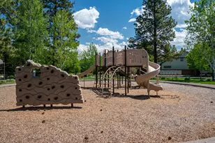 19733 Aspen Meadows Dr, Bend, OR 97702 - Photo 38