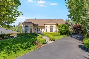 1527 Pebble Beach Ct, Medford, OR 97504 - Photo 1