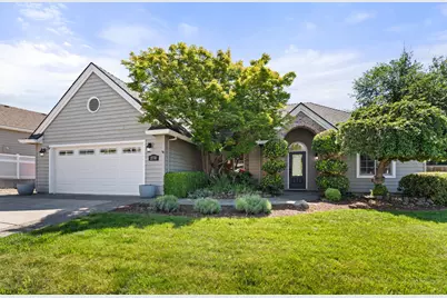 2738 Kerrisdale Ridge Drive, Medford, OR 97504 - Photo 2