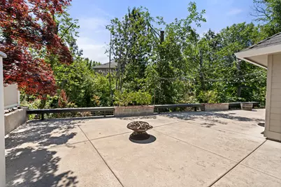 2738 Kerrisdale Ridge Drive, Medford, OR 97504 - Photo 32