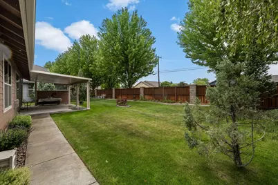 1945 NW 18th Street, Redmond, OR 97756 - Photo 28