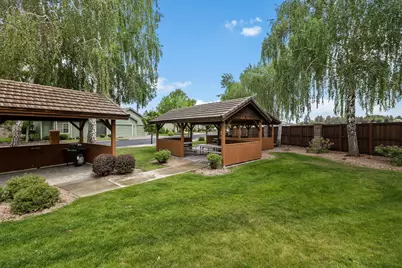 1945 NW 18th Street, Redmond, OR 97756 - Photo 40