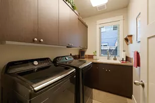 61538 S E Chief Joseph Ln, Bend, OR 97702 - Photo 12