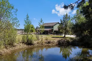 63639 Gentry Loop, Bend, OR 97701 - Photo 2