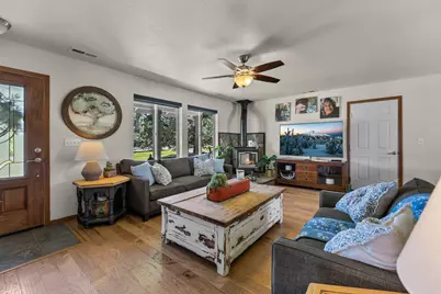 63639 Gentry Loop, Bend, OR 97701 - Photo 12