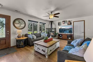 63639 Gentry Loop, Bend, OR 97701 - Photo 12