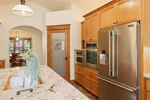 2677 NW Champion Cir, Bend, OR 97703 - Photo 12