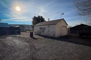 279 SE Willowdale Dr, Prineville, OR 97754 - Photo 16