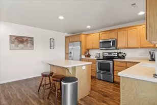 962 Ridgeview Dr, Eagle Point, OR 97524 - Photo 8
