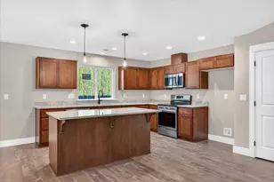 2969 Stonebrook Dr, Medford, OR 97504 - Photo 8