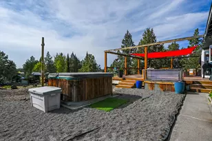 64911 Glacier View Dr, Bend, OR 97703 - Photo 14