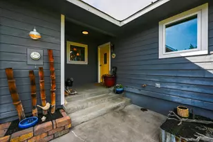 64911 Glacier View Dr, Bend, OR 97703 - Photo 48