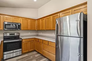 1439 Andy Griffith, Grants Pass, OR 97527 - Photo 12