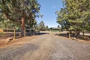 22222 Sweetgrass Dr, Bend, OR 97702 - Photo 20