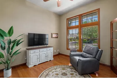 736 Williams Court, Medford, OR 97504 - Photo 4