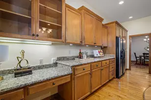 736 Williams Ct, Medford, OR 97504 - Photo 12