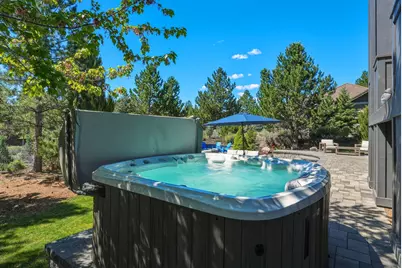 26 NW Skyliner Summit Loop, Bend, OR 97703 - Photo 42