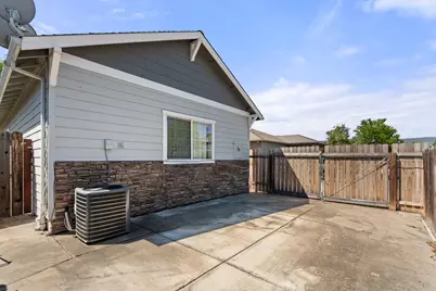141 Alta Lane, Central Point, OR 97502 - Photo 24