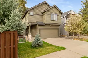 19544 Salmonberry Ct, Bend, OR 97702 - Photo 2