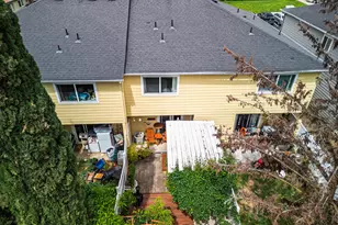 2030 Brookhurst St, Medford, OR 97504 - Photo 30