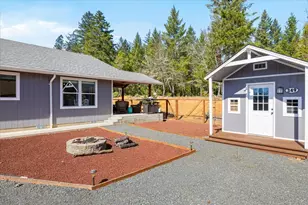 353 Cedar Dr, Cave Junction, OR 97523 - Photo 32