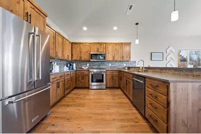 4951 SW Yew Place, Redmond, OR 97756 - Photo 22