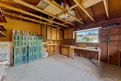 2094 Montgomery Lane, Grants Pass, OR 97527 - Photo 32