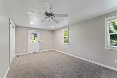 2094 Montgomery Lane, Grants Pass, OR 97527 - Photo 18