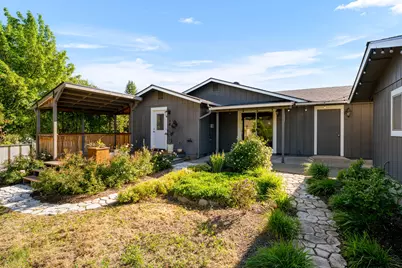 2094 Montgomery Lane, Grants Pass, OR 97527 - Photo 28