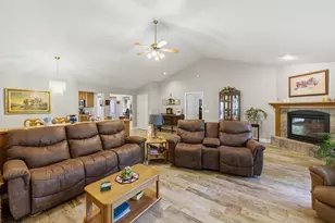51730 Pine Loop Dr, La Pine, OR 97739 - Photo 4