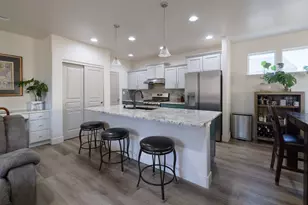 21190 Darnel Ave, Bend, OR 97702 - Photo 10
