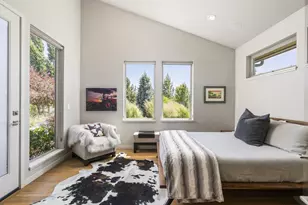 23420 Bear Creek Rd, Bend, OR 97701 - Photo 28