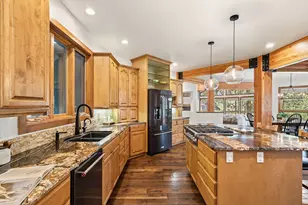 60766 Golf Village Loop, Bend, OR 97702 - Photo 10