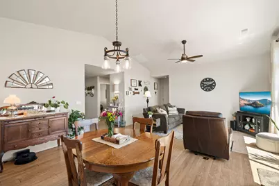 1008 Azure Way, Eagle Point, OR 97524 - Photo 10
