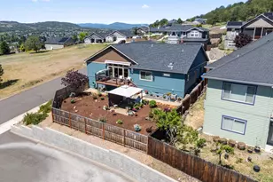1008 Azure Way, Eagle Point, OR 97524 - Photo 44