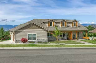 4432 Vista Pointe Dr, Medford, OR 97504 - Photo 2