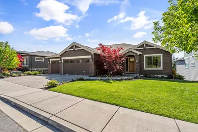 536 W La Strada Circle, Medford, OR 97504 - Photo 2