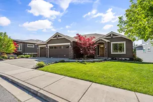 536 W La Strada Circle, Medford, OR 97504 - Photo 2
