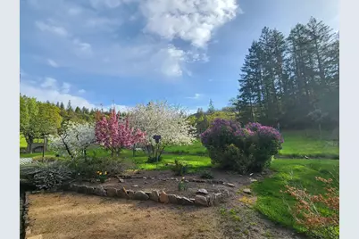 2444 Gardner Road, Eagle Point, OR 97524 - Photo 4