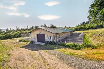 2444 Gardner Road, Eagle Point, OR 97524 - Photo 52