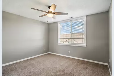 889 NW 13th Street, Redmond, OR 97756 - Photo 30