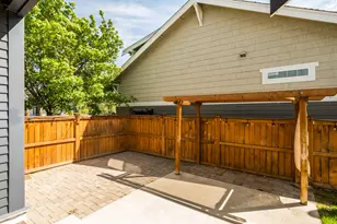 889 Northwest 13th St, Redmond, OR 97756 - Photo 54