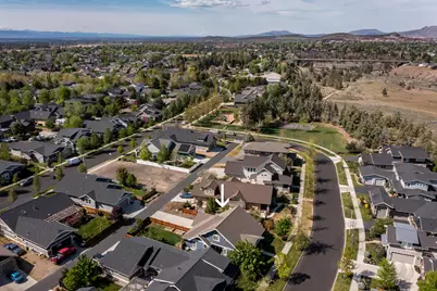 889 NW 13th Street, Redmond, OR 97756 - Photo 46